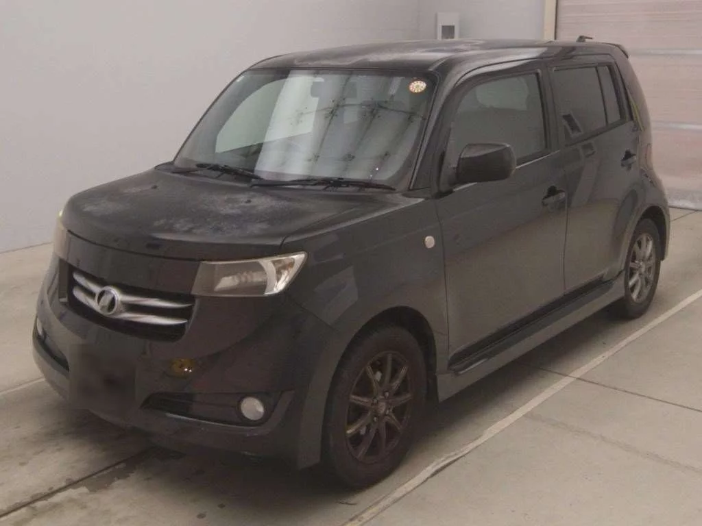 Toyota bB  с аукциона в Японии