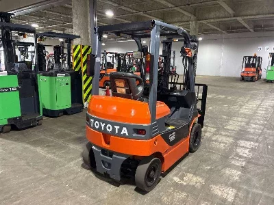 TOYOTA  FORKLIFT 