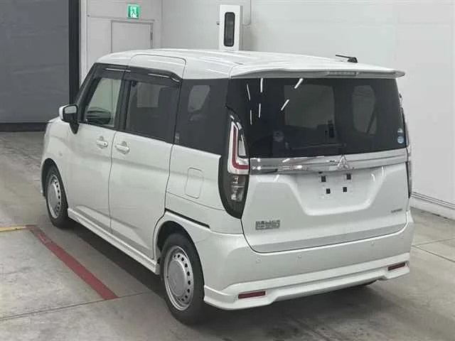 Mitsubishi Delica D:2  с аукциона в Японии