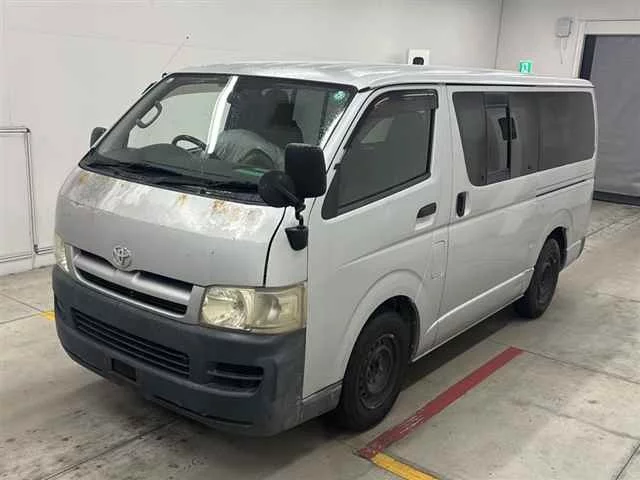 Toyota RegiusAce  с аукциона в Японии