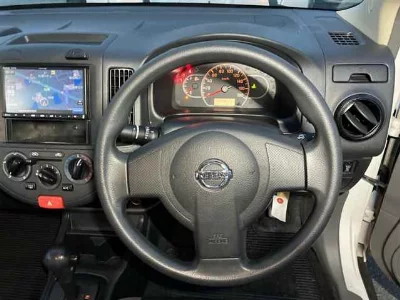 Nissan AD