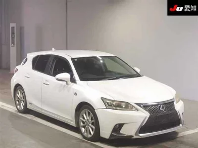 Lexus CT200h