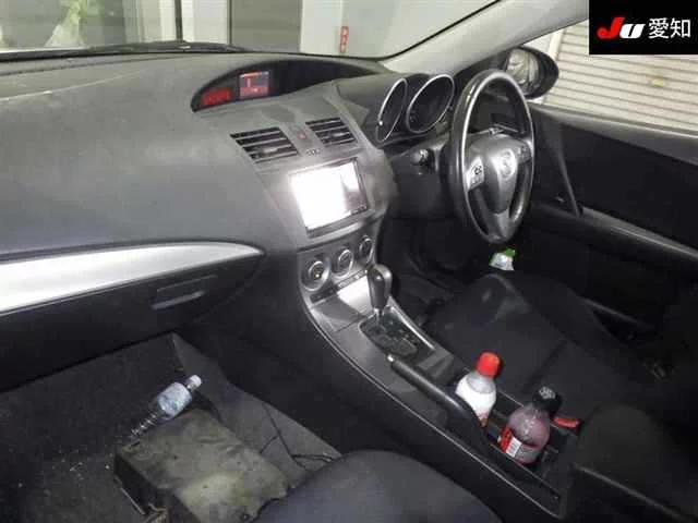 Mazda Axela  с аукциона в Японии
