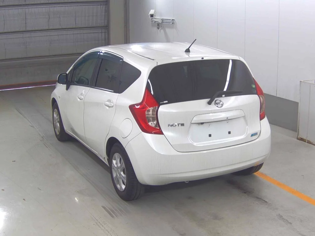 Nissan Note  с аукциона в Японии