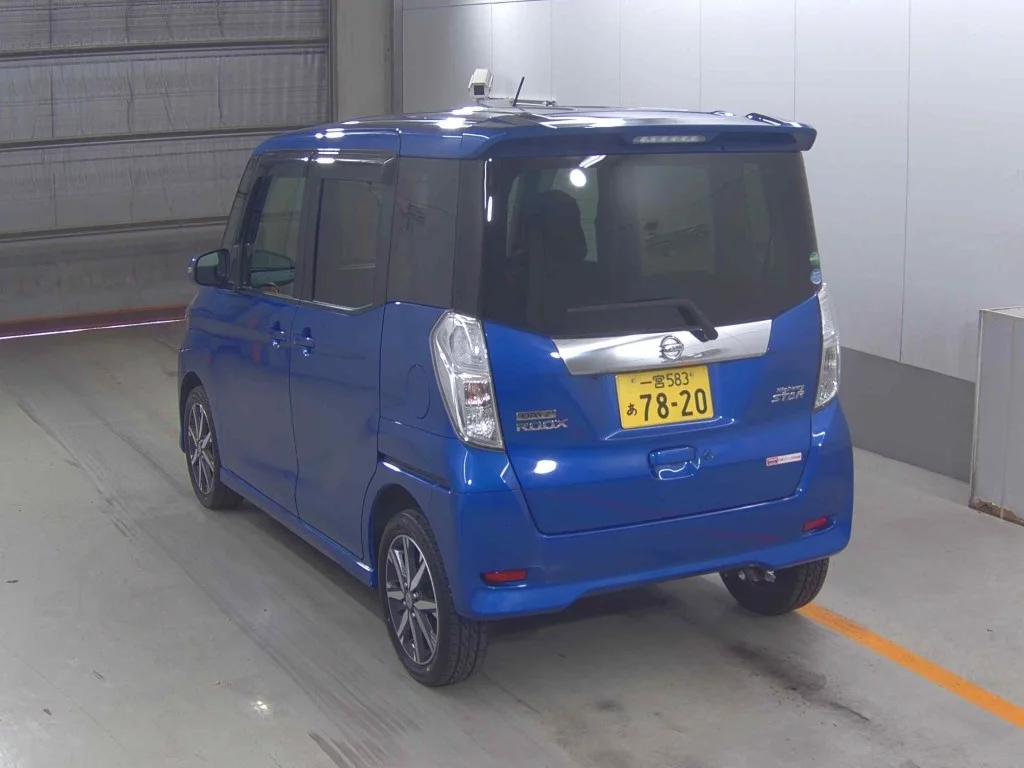 Nissan Dayz Roox  с аукциона в Японии