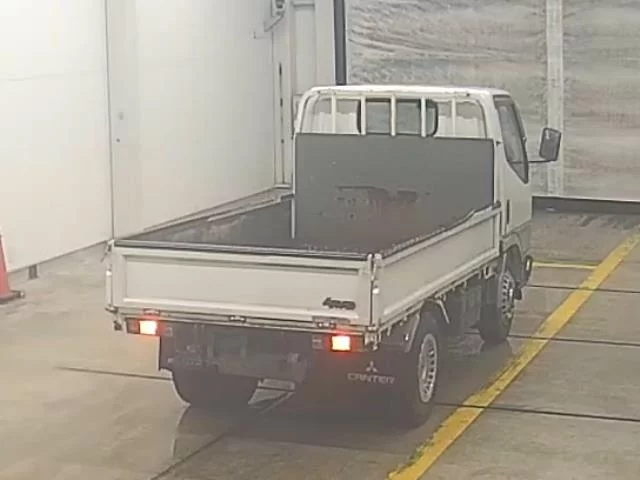 Mitsubishi Fuso Canter  с аукциона в Японии
