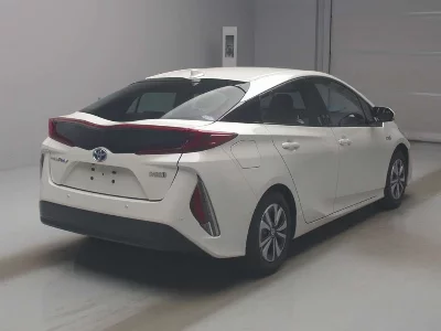 Toyota Prius PHV