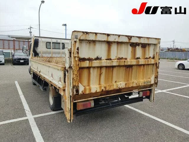 Hino Dutro  с аукциона в Японии