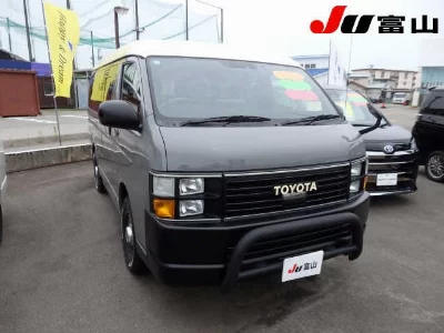 TOYOTA HIACE VAN