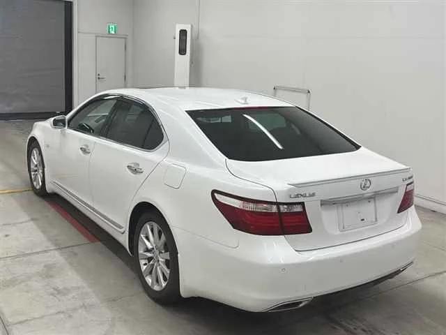 Lexus LS460L  с аукциона в Японии