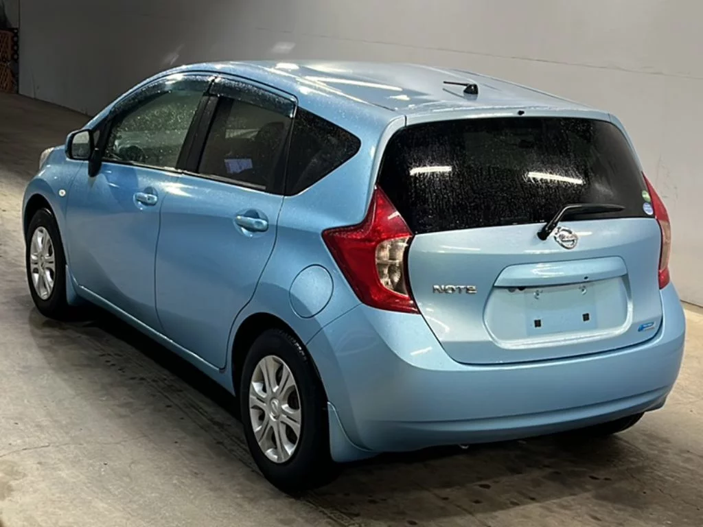 Nissan Note  с аукциона в Японии