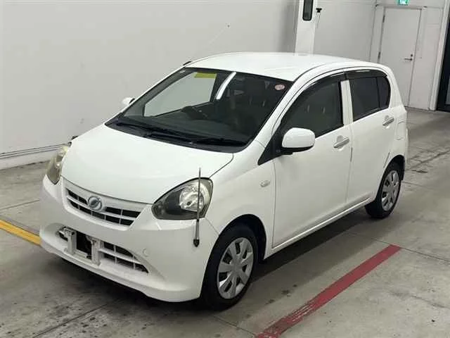 Daihatsu Mira e:S  с аукциона в Японии