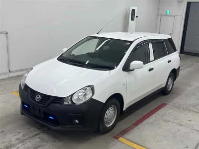 Nissan AD