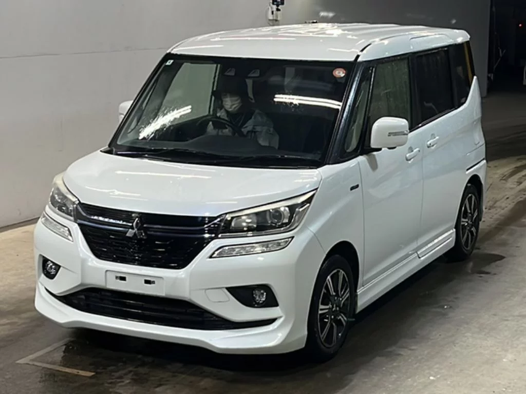 Mitsubishi Delica D:2  с аукциона в Японии