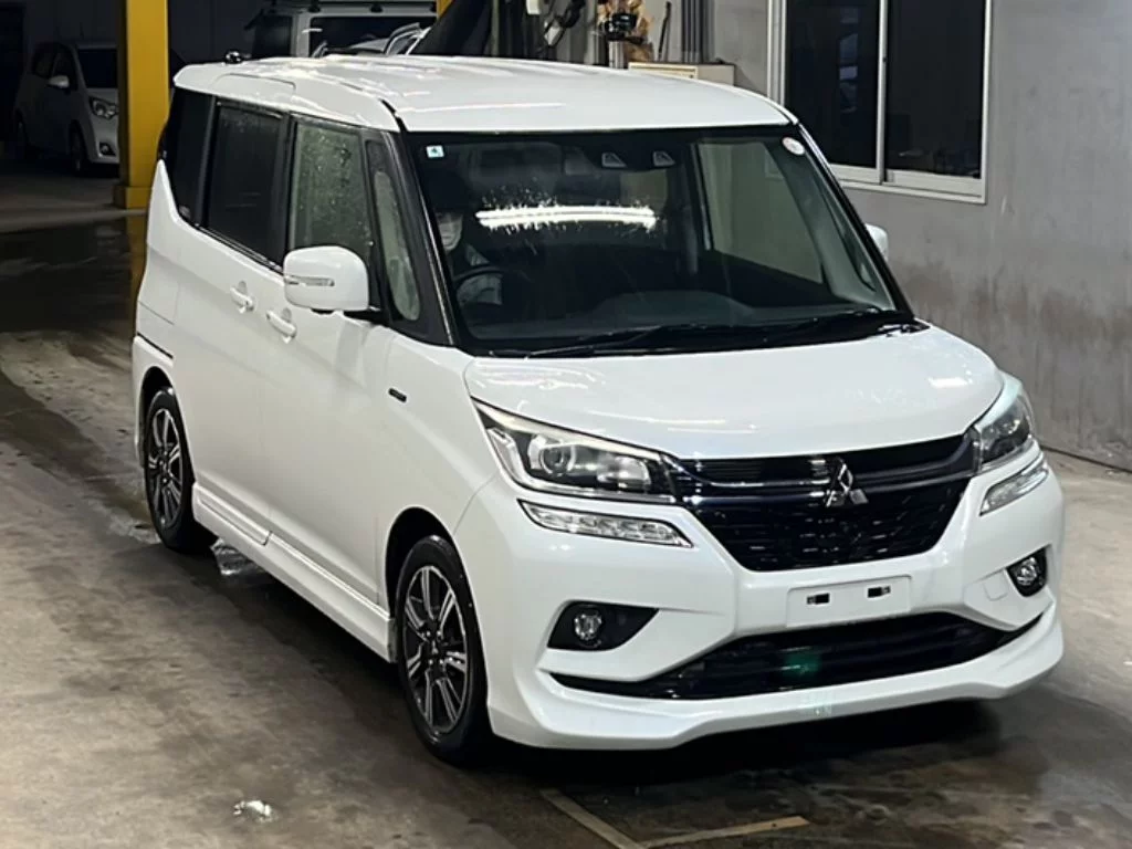 Mitsubishi Delica D:2  с аукциона в Японии