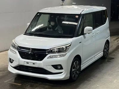 Mitsubishi Delica D:2
