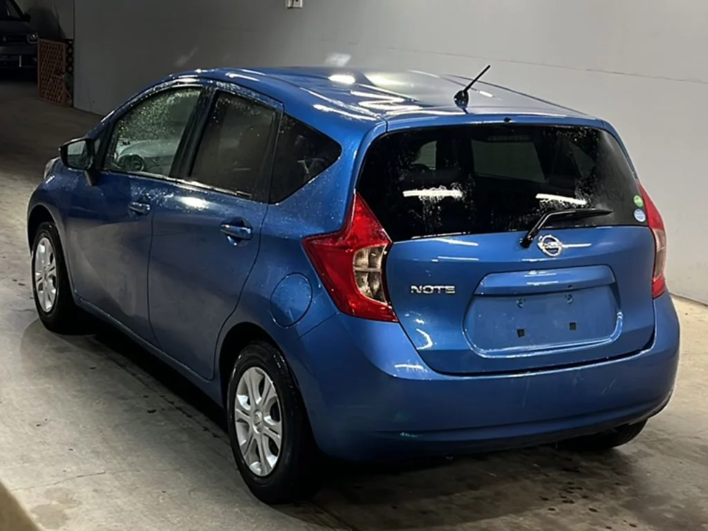 Nissan Note  с аукциона в Японии