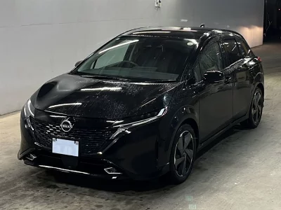 Nissan Aura