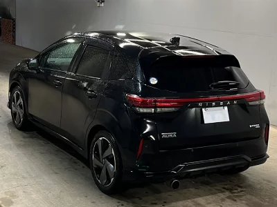 Nissan Aura