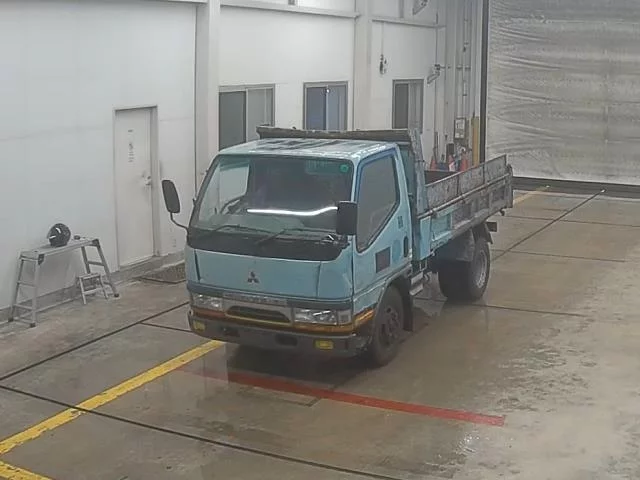 Mitsubishi Fuso Canter  с аукциона в Японии