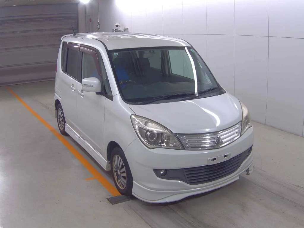 Mitsubishi Delica D:2  с аукциона в Японии