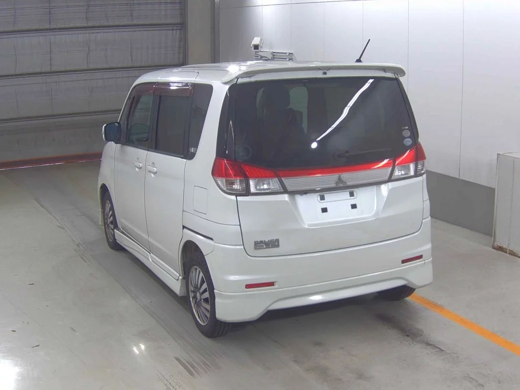 Mitsubishi Delica D:2  с аукциона в Японии