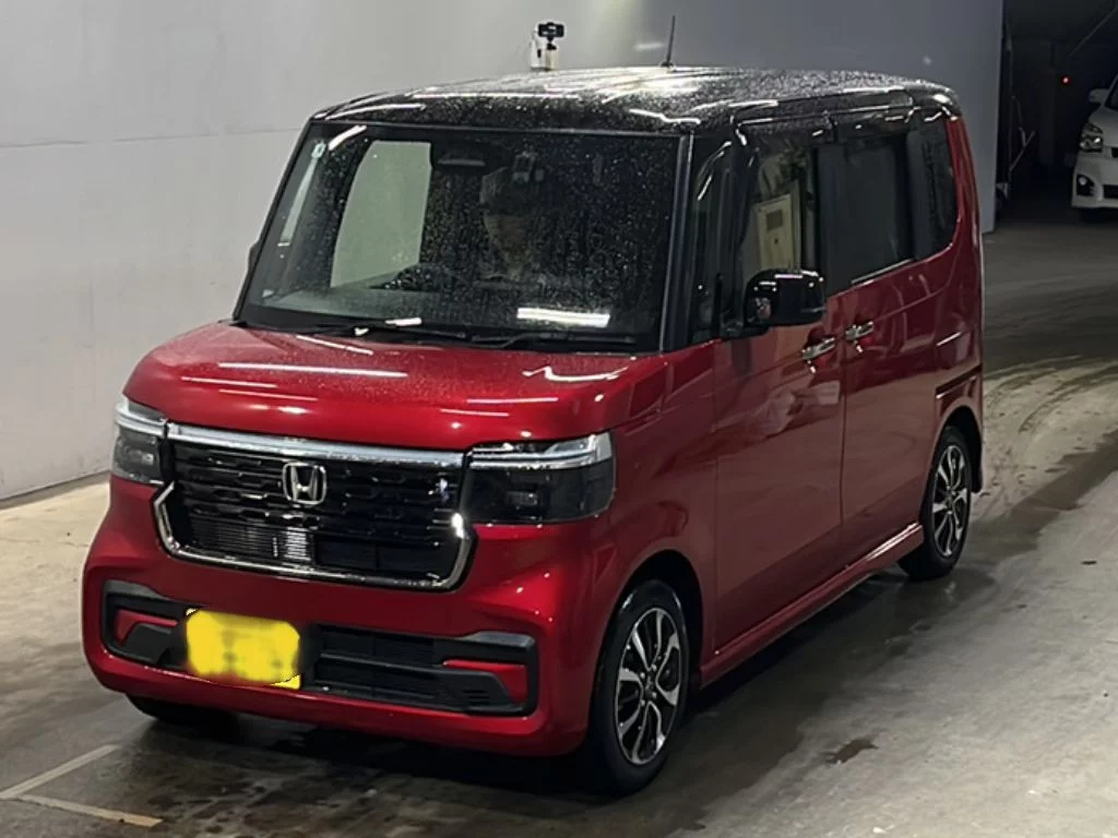 Honda N BOX CUSTOM  с аукциона в Японии
