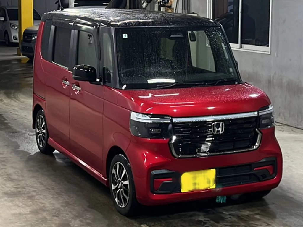 Honda N BOX CUSTOM  с аукциона в Японии