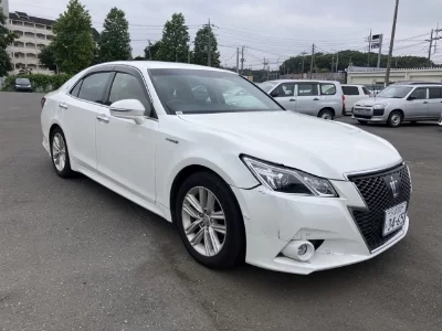 Toyota CROWN HYBRID