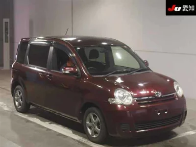 Toyota Sienta