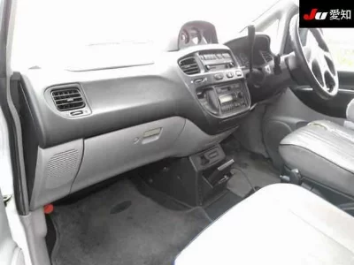 Mitsubishi DELICA SPACE GEAR