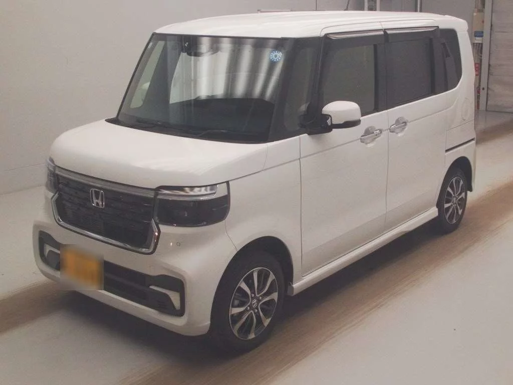 Honda N BOX CUSTOM  с аукциона в Японии