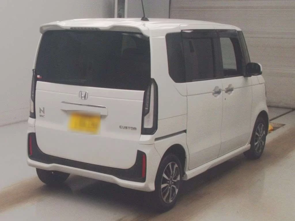 Honda N BOX CUSTOM  с аукциона в Японии