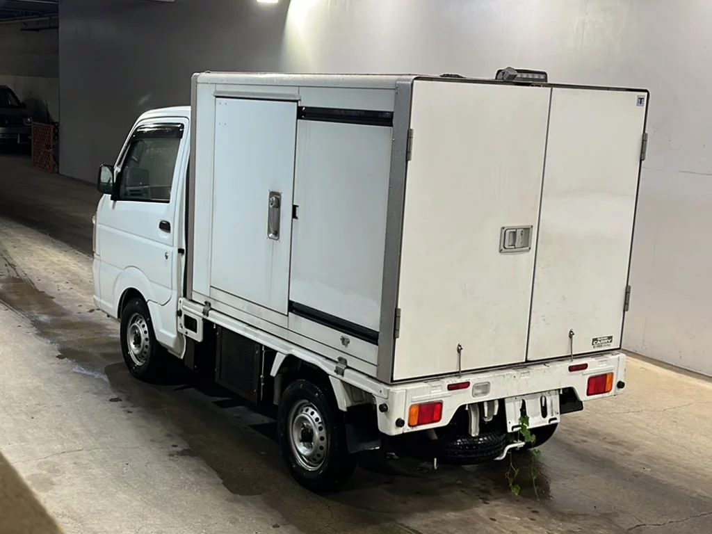 Suzuki CARRY  с аукциона в Японии