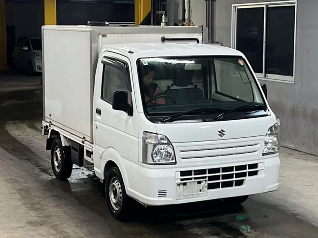Suzuki CARRY  с аукциона в Японии
