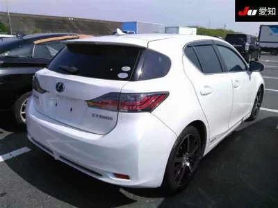 Lexus CT200h