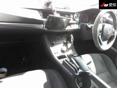 Lexus CT200h