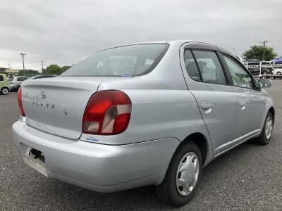 Toyota Platz