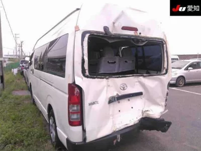 Toyota HiAce Commuter