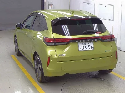NISSAN AURA