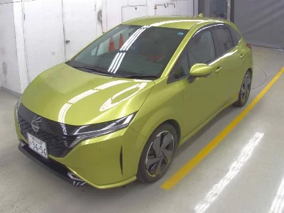 NISSAN AURA