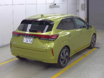 NISSAN AURA