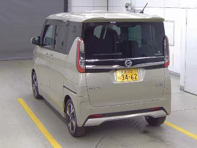 NISSAN ROOX