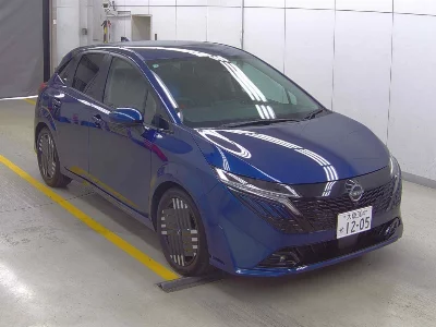 Nissan Aura