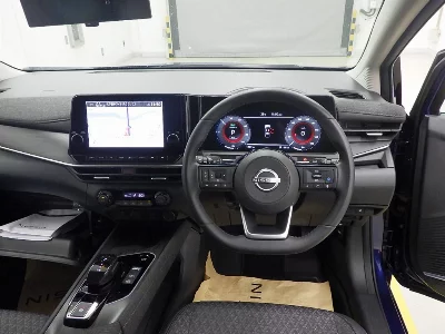 Nissan Aura
