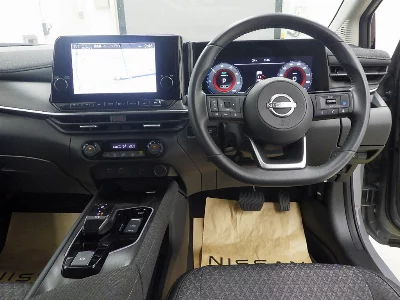 Nissan Aura
