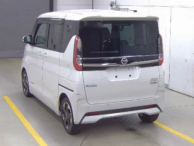 NISSAN ROOX