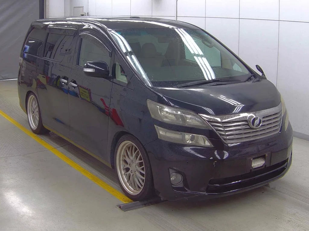 Toyota Vellfire  с аукциона в Японии