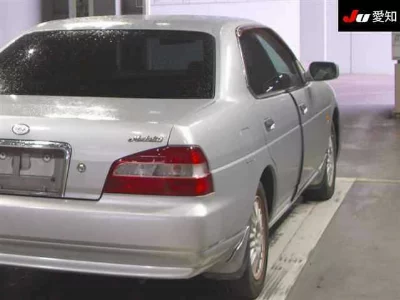 Nissan Laurel