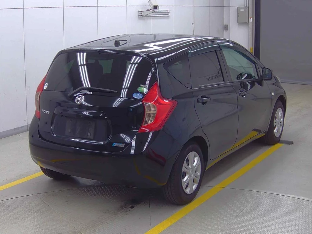 Nissan Note  с аукциона в Японии